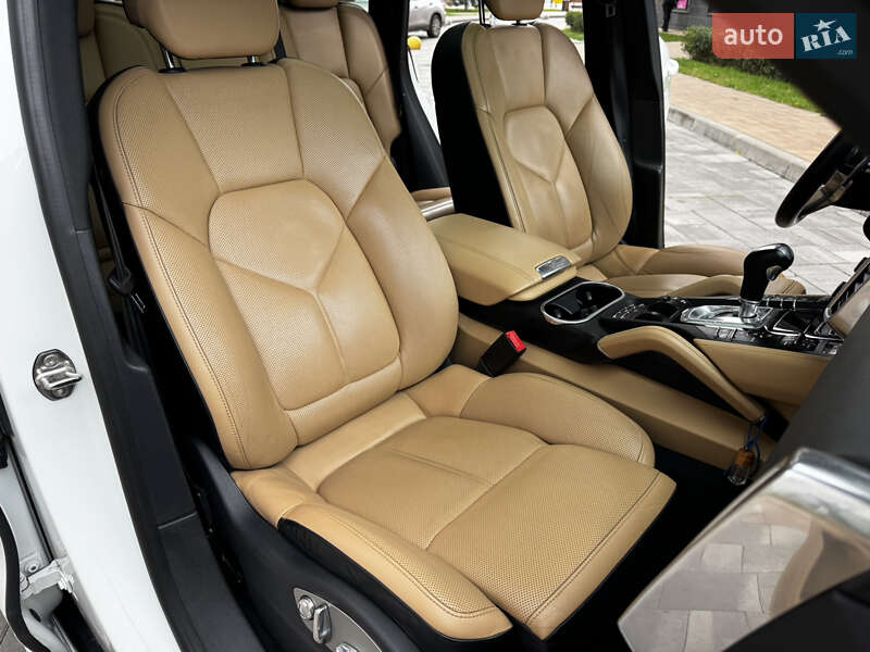 Внедорожник / Кроссовер Porsche Cayenne 2017 в Киеве