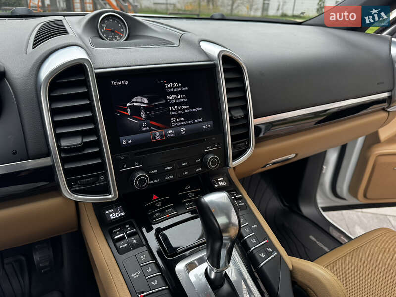 Внедорожник / Кроссовер Porsche Cayenne 2017 в Киеве