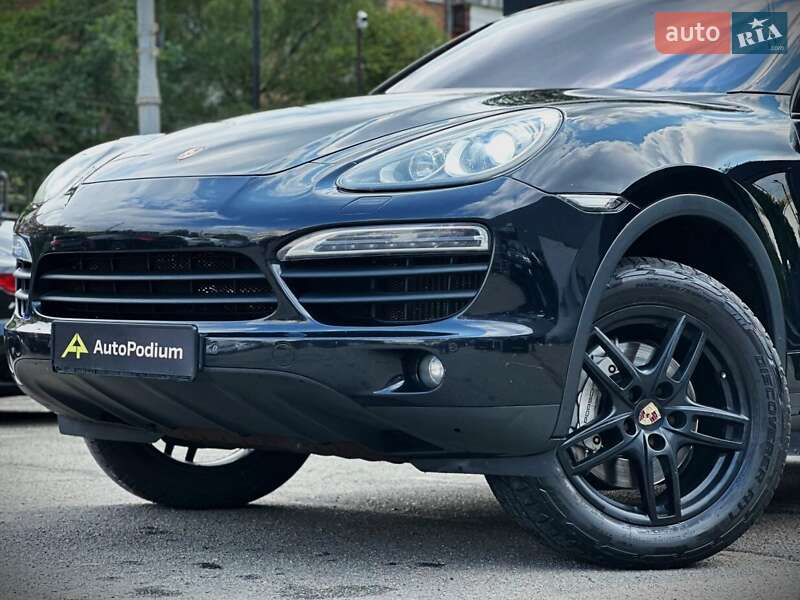 Внедорожник / Кроссовер Porsche Cayenne 2013 в Киеве