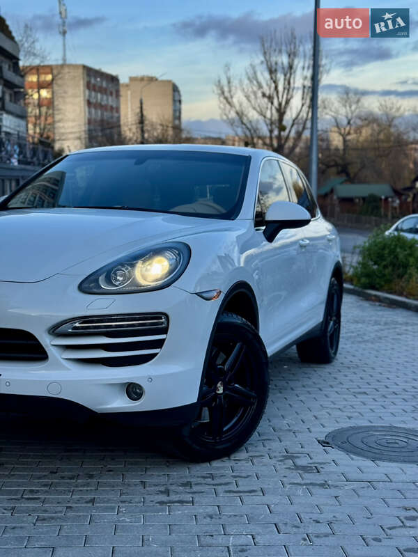 Позашляховик / Кросовер Porsche Cayenne 2014 в Вінниці