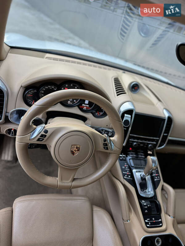 Позашляховик / Кросовер Porsche Cayenne 2014 в Вінниці