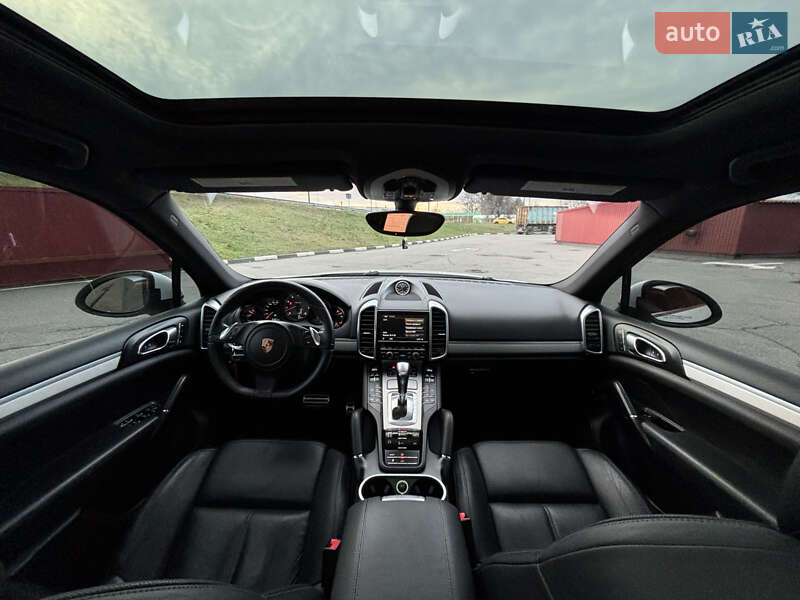 Позашляховик / Кросовер Porsche Cayenne 2013 в Києві