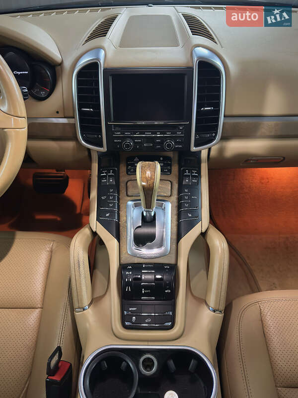 Позашляховик / Кросовер Porsche Cayenne 2012 в Києві фото 25 Позашляховик / Кросовер Porsche Cayenne 2012 в Києві