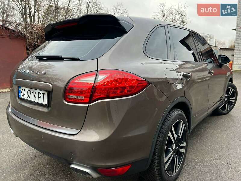 Внедорожник / Кроссовер Porsche Cayenne 2012 в Киеве фото 9 Внедорожник / Кроссовер Porsche Cayenne 2012 в Киеве