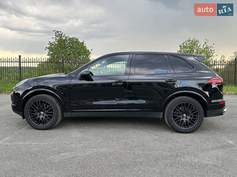Внедорожник / Кроссовер Porsche Cayenne 2015 в Овидиополе