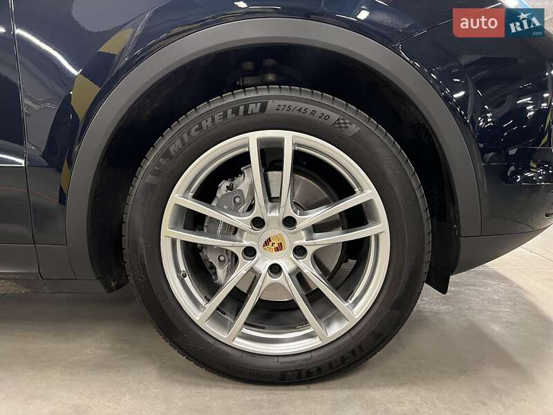 Позашляховик / Кросовер Porsche Cayenne 2018 в Києві
