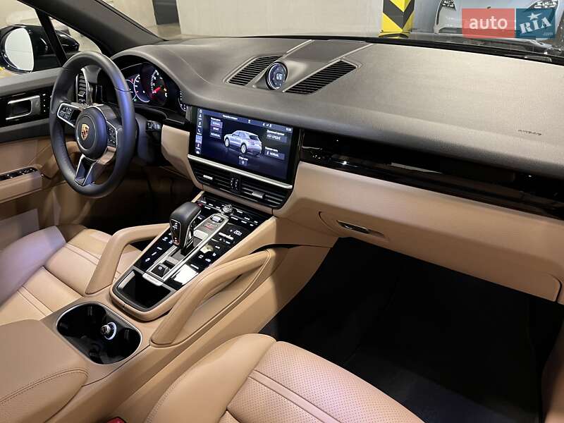 Позашляховик / Кросовер Porsche Cayenne 2018 в Києві