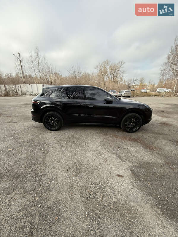 Внедорожник / Кроссовер Porsche Cayenne 2018 в Днепре фото 7 Внедорожник / Кроссовер Porsche Cayenne 2018 в Днепре