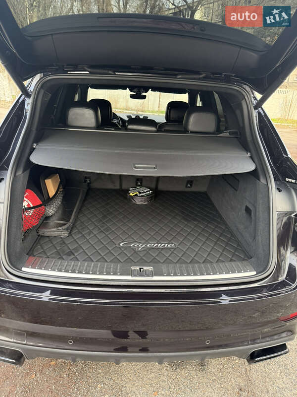 Внедорожник / Кроссовер Porsche Cayenne 2018 в Днепре фото 11 Внедорожник / Кроссовер Porsche Cayenne 2018 в Днепре
