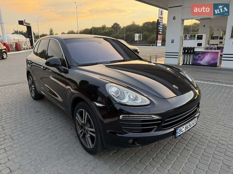 Позашляховик / Кросовер Porsche Cayenne 2010 в Львові