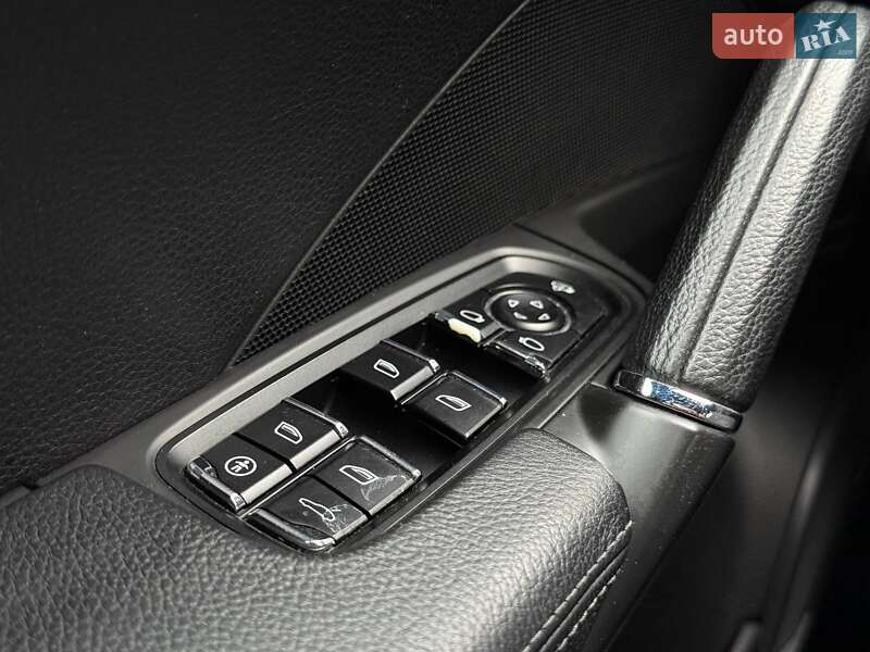 Внедорожник / Кроссовер Porsche Cayenne 2013 в Киеве