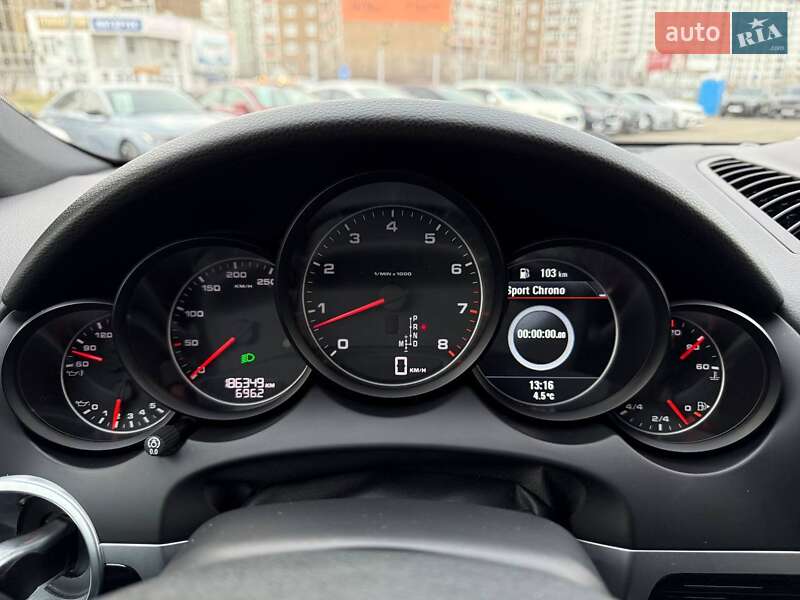 Внедорожник / Кроссовер Porsche Cayenne 2013 в Киеве