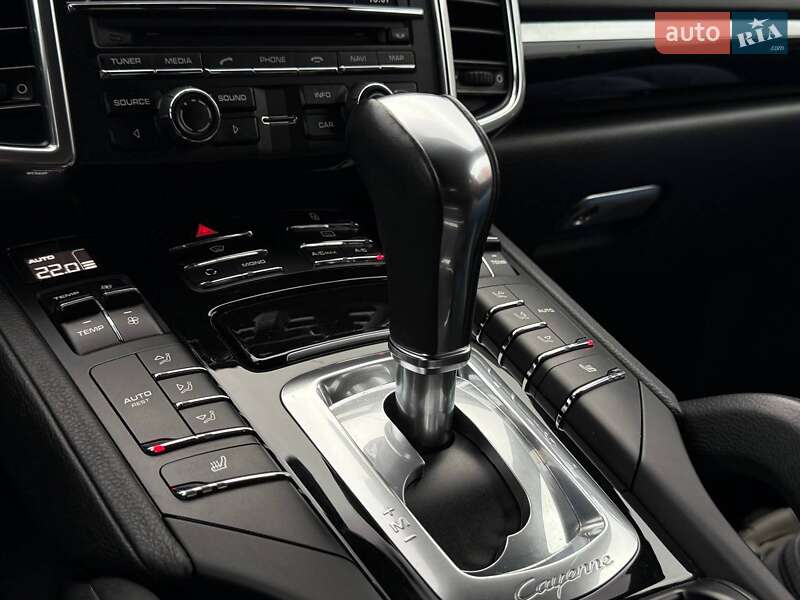 Внедорожник / Кроссовер Porsche Cayenne 2013 в Киеве