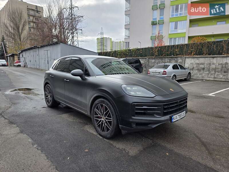 Porsche Cayenne 2024