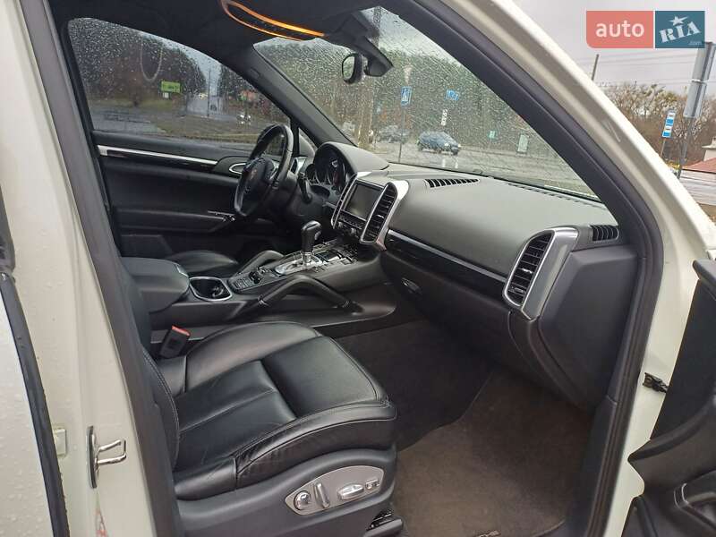 Позашляховик / Кросовер Porsche Cayenne 2011 в Чернігові
