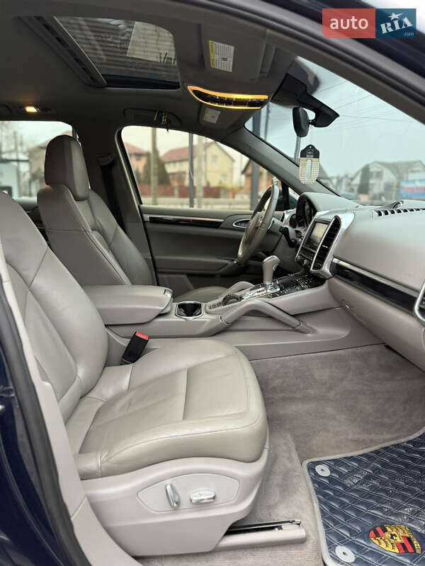 Позашляховик / Кросовер Porsche Cayenne 2012 в Вінниці