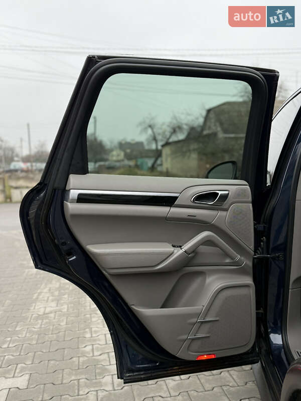 Позашляховик / Кросовер Porsche Cayenne 2012 в Вінниці