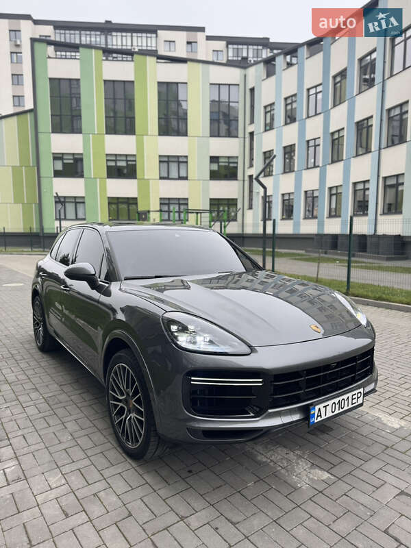 Внедорожник / Кроссовер Porsche Cayenne 2021 в Ивано-Франковске