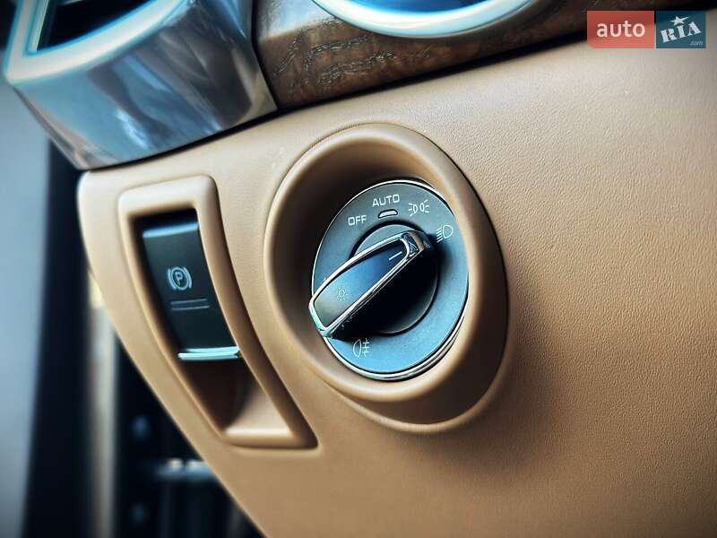 Внедорожник / Кроссовер Porsche Cayenne 2016 в Киеве