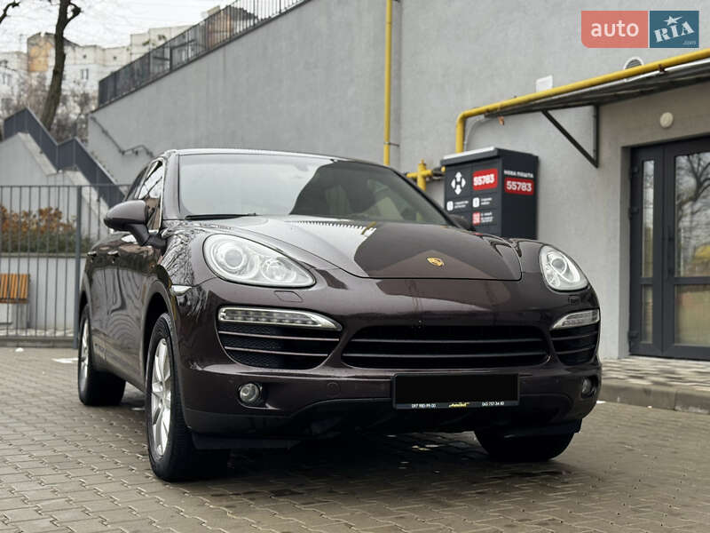 Внедорожник / Кроссовер Porsche Cayenne 2013 в Киеве