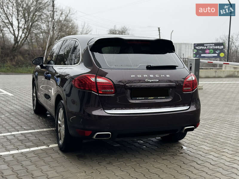Внедорожник / Кроссовер Porsche Cayenne 2013 в Киеве
