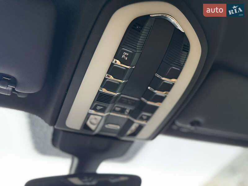 Внедорожник / Кроссовер Porsche Cayenne 2013 в Киеве