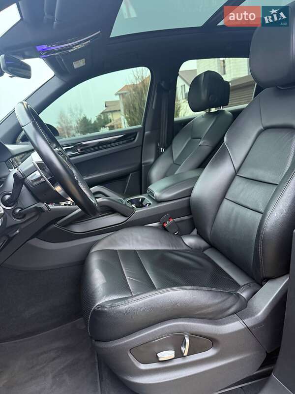 Внедорожник / Кроссовер Porsche Cayenne 2017 в Одессе фото 10 Внедорожник / Кроссовер Porsche Cayenne 2017 в Одессе