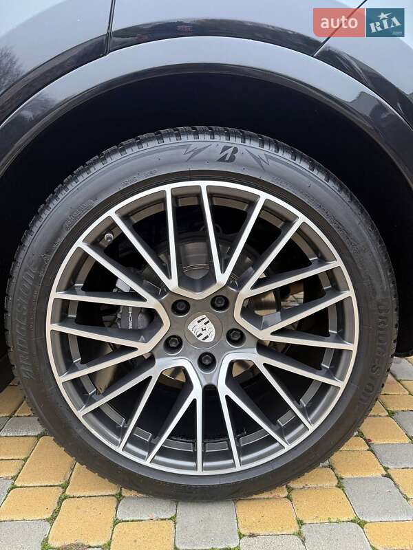 Внедорожник / Кроссовер Porsche Cayenne 2017 в Одессе фото 29 Внедорожник / Кроссовер Porsche Cayenne 2017 в Одессе