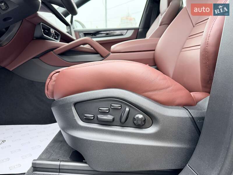 Позашляховик / Кросовер Porsche Cayenne 2024 в Києві