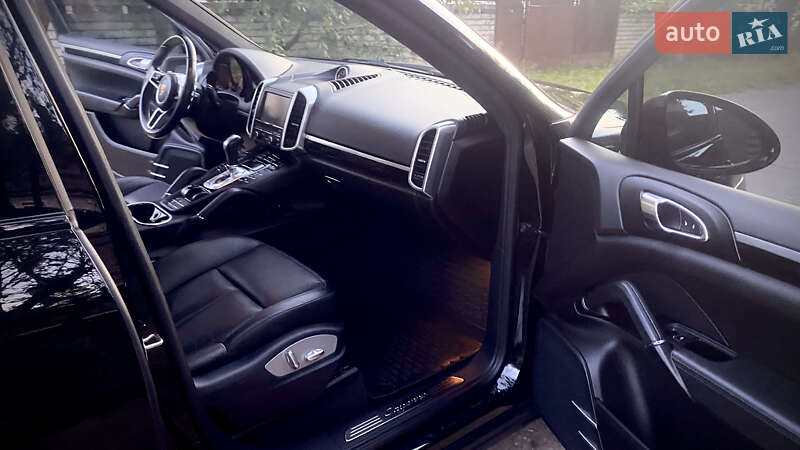 Внедорожник / Кроссовер Porsche Cayenne 2016 в Киеве фото 57 Внедорожник / Кроссовер Porsche Cayenne 2016 в Киеве