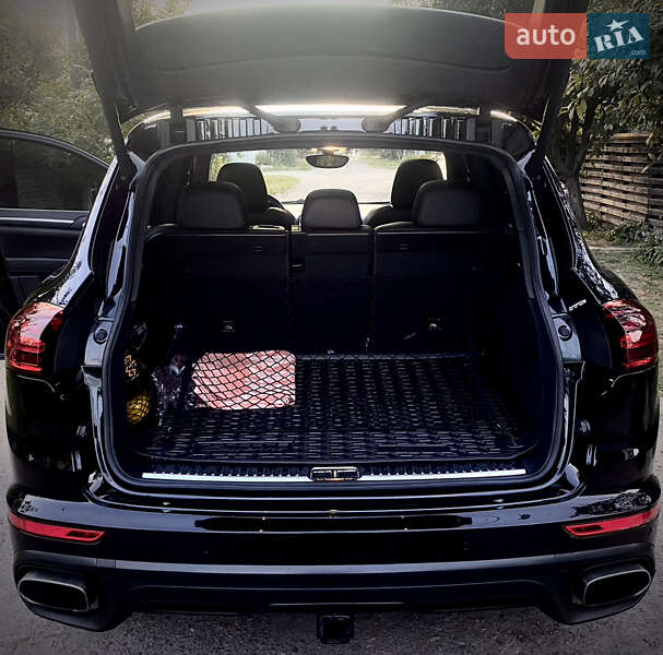 Внедорожник / Кроссовер Porsche Cayenne 2016 в Киеве фото 62 Внедорожник / Кроссовер Porsche Cayenne 2016 в Киеве