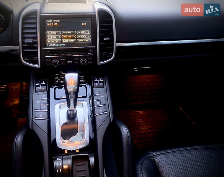 Внедорожник / Кроссовер Porsche Cayenne 2016 в Киеве фото 82 Внедорожник / Кроссовер Porsche Cayenne 2016 в Киеве