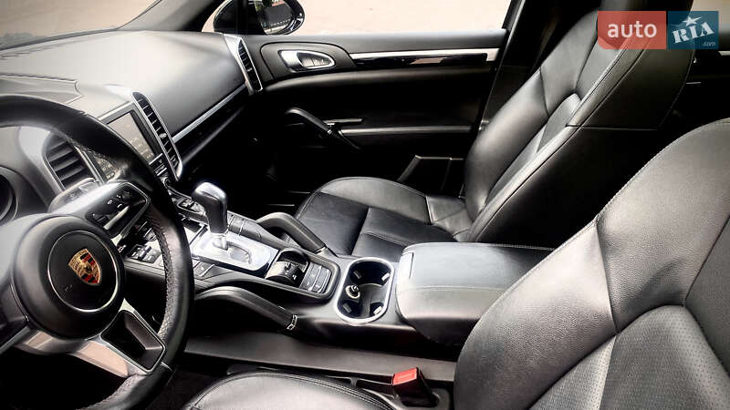 Внедорожник / Кроссовер Porsche Cayenne 2016 в Киеве фото 87 Внедорожник / Кроссовер Porsche Cayenne 2016 в Киеве