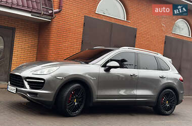 Внедорожник / Кроссовер Porsche Cayenne 2010 в Киеве