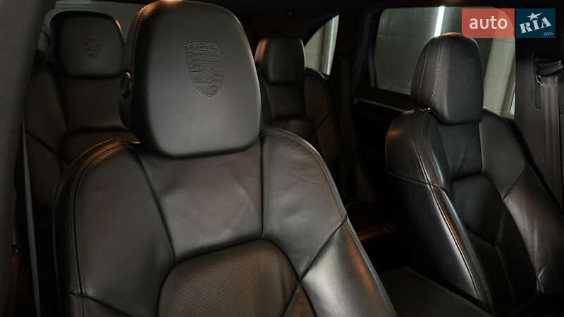 Внедорожник / Кроссовер Porsche Cayenne 2017 в Киеве фото 31 Внедорожник / Кроссовер Porsche Cayenne 2017 в Киеве