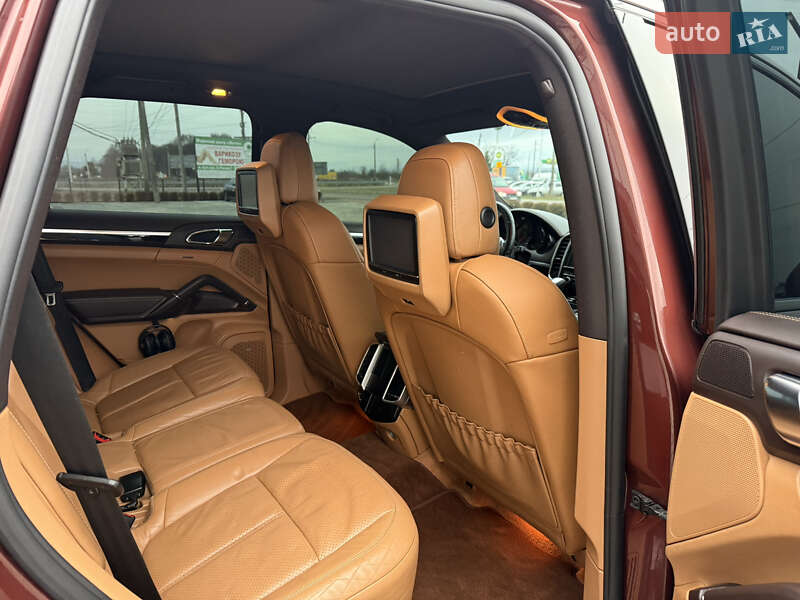 Внедорожник / Кроссовер Porsche Cayenne 2011 в Хусте фото 12 Внедорожник / Кроссовер Porsche Cayenne 2011 в Хусте