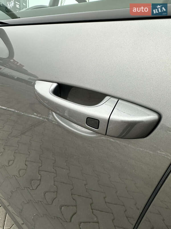 Позашляховик / Кросовер Porsche Cayenne 2016 в Києві