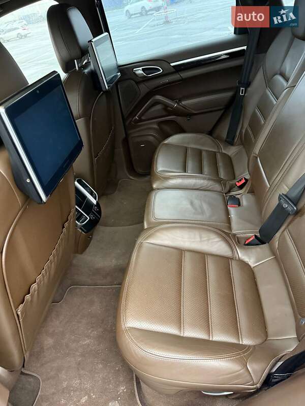 Внедорожник / Кроссовер Porsche Cayenne 2016 в Киеве фото 35 Внедорожник / Кроссовер Porsche Cayenne 2016 в Киеве