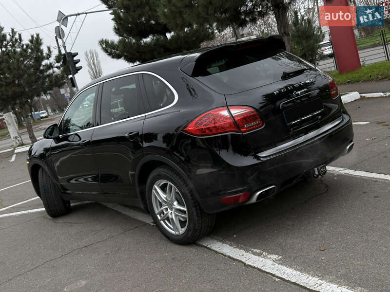 Внедорожник / Кроссовер Porsche Cayenne 2014 в Одессе