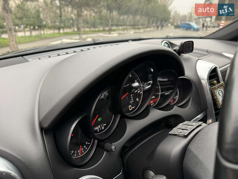 Внедорожник / Кроссовер Porsche Cayenne 2014 в Одессе