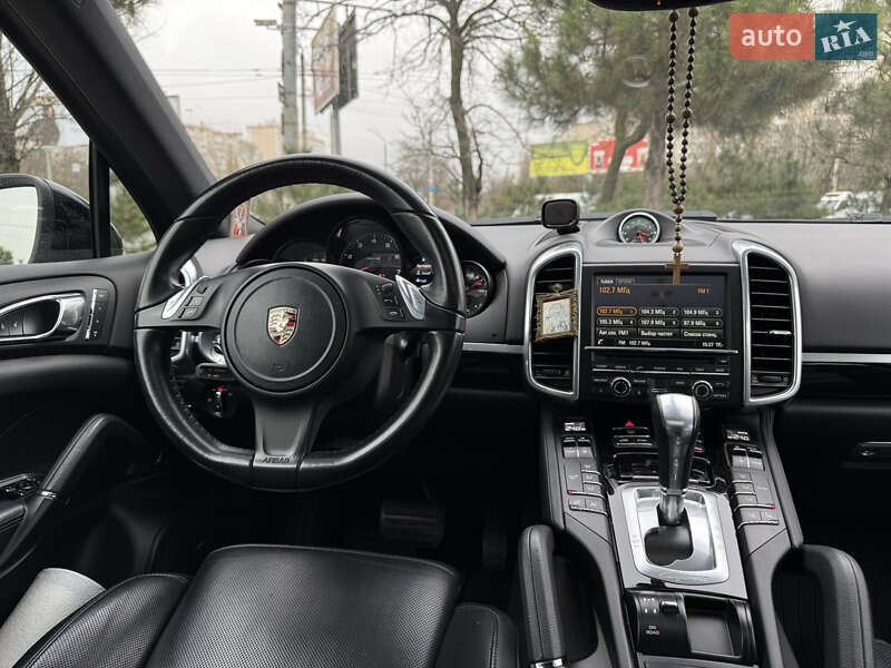 Внедорожник / Кроссовер Porsche Cayenne 2014 в Одессе