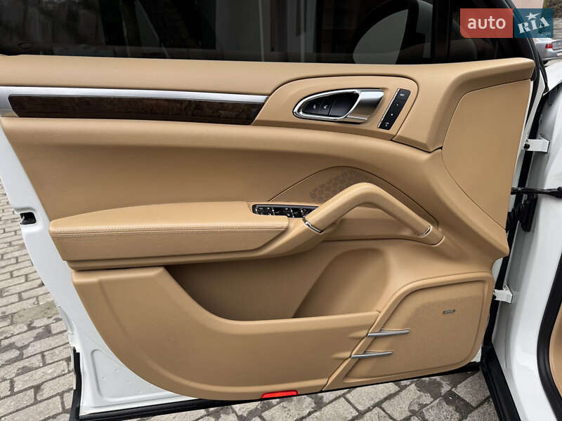 Позашляховик / Кросовер Porsche Cayenne 2012 в Львові фото 8 Позашляховик / Кросовер Porsche Cayenne 2012 в Львові