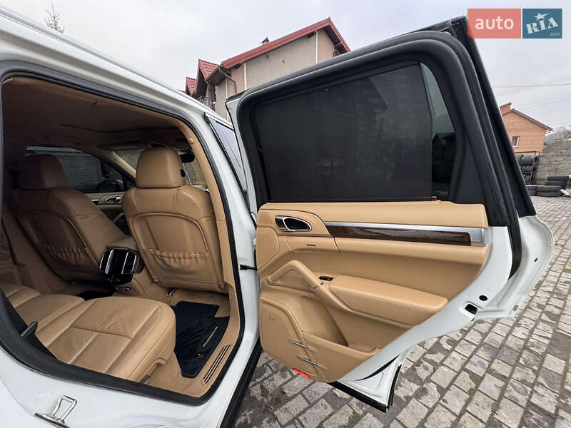 Позашляховик / Кросовер Porsche Cayenne 2012 в Львові фото 17 Позашляховик / Кросовер Porsche Cayenne 2012 в Львові