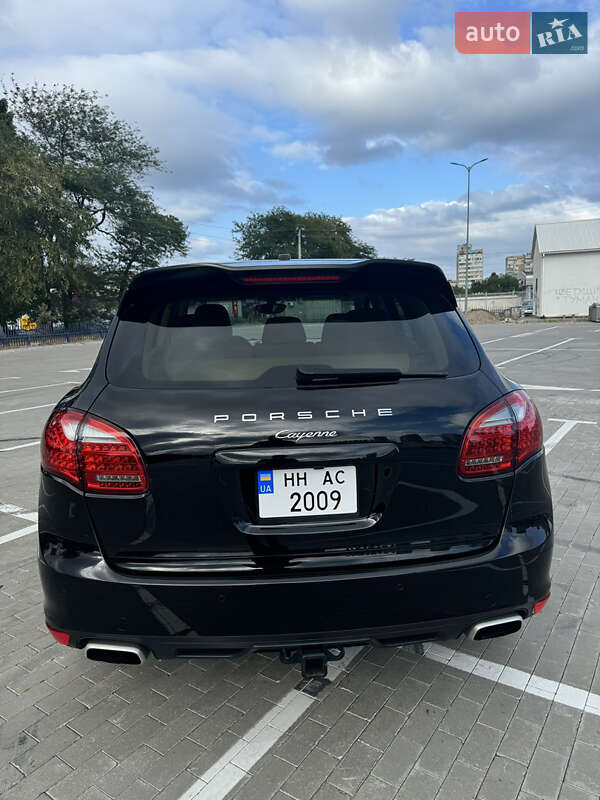 Внедорожник / Кроссовер Porsche Cayenne 2012 в Одессе