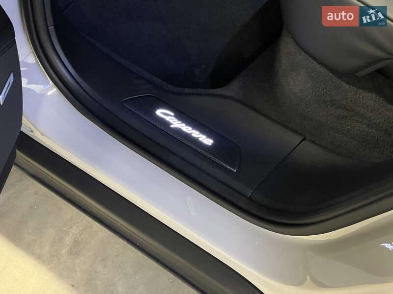 Внедорожник / Кроссовер Porsche Cayenne 2022 в Киеве фото 23 Внедорожник / Кроссовер Porsche Cayenne 2022 в Киеве