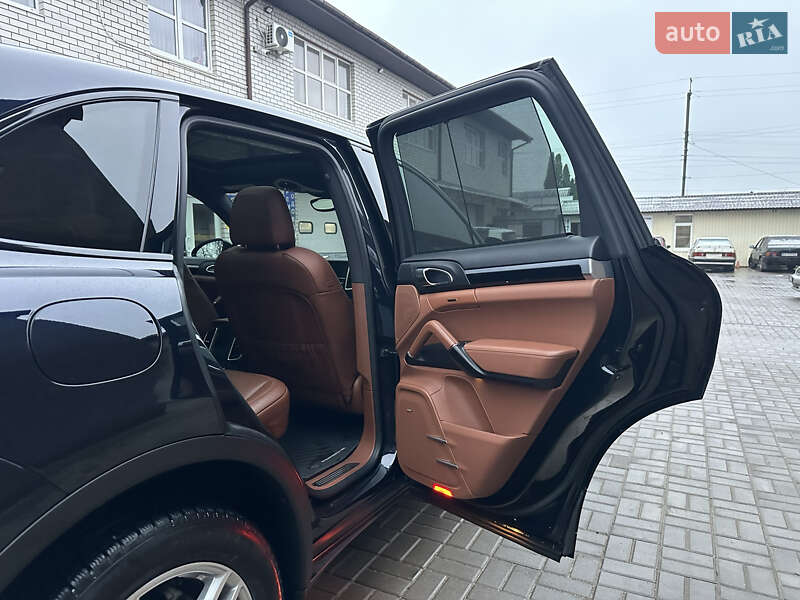 Внедорожник / Кроссовер Porsche Cayenne 2016 в Харькове