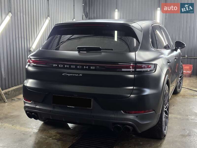 Внедорожник / Кроссовер Porsche Cayenne 2024 в Киеве