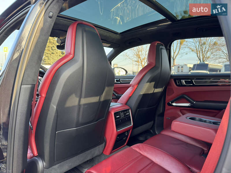 Внедорожник / Кроссовер Porsche Cayenne 2019 в Бродах фото 37 Внедорожник / Кроссовер Porsche Cayenne 2019 в Бродах