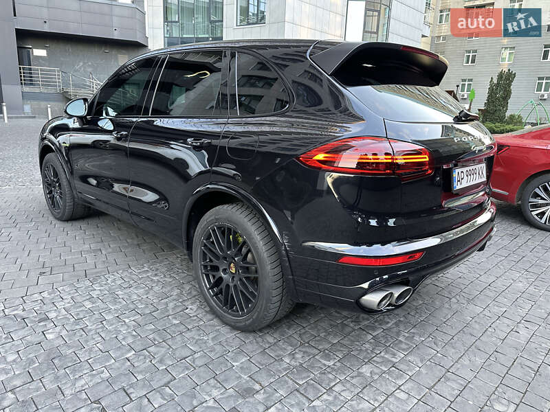 Внедорожник / Кроссовер Porsche Cayenne 2017 в Киеве фото 4 Внедорожник / Кроссовер Porsche Cayenne 2017 в Киеве