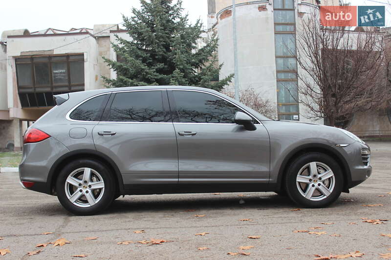 Внедорожник / Кроссовер Porsche Cayenne 2011 в Днепре фото 12 Внедорожник / Кроссовер Porsche Cayenne 2011 в Днепре